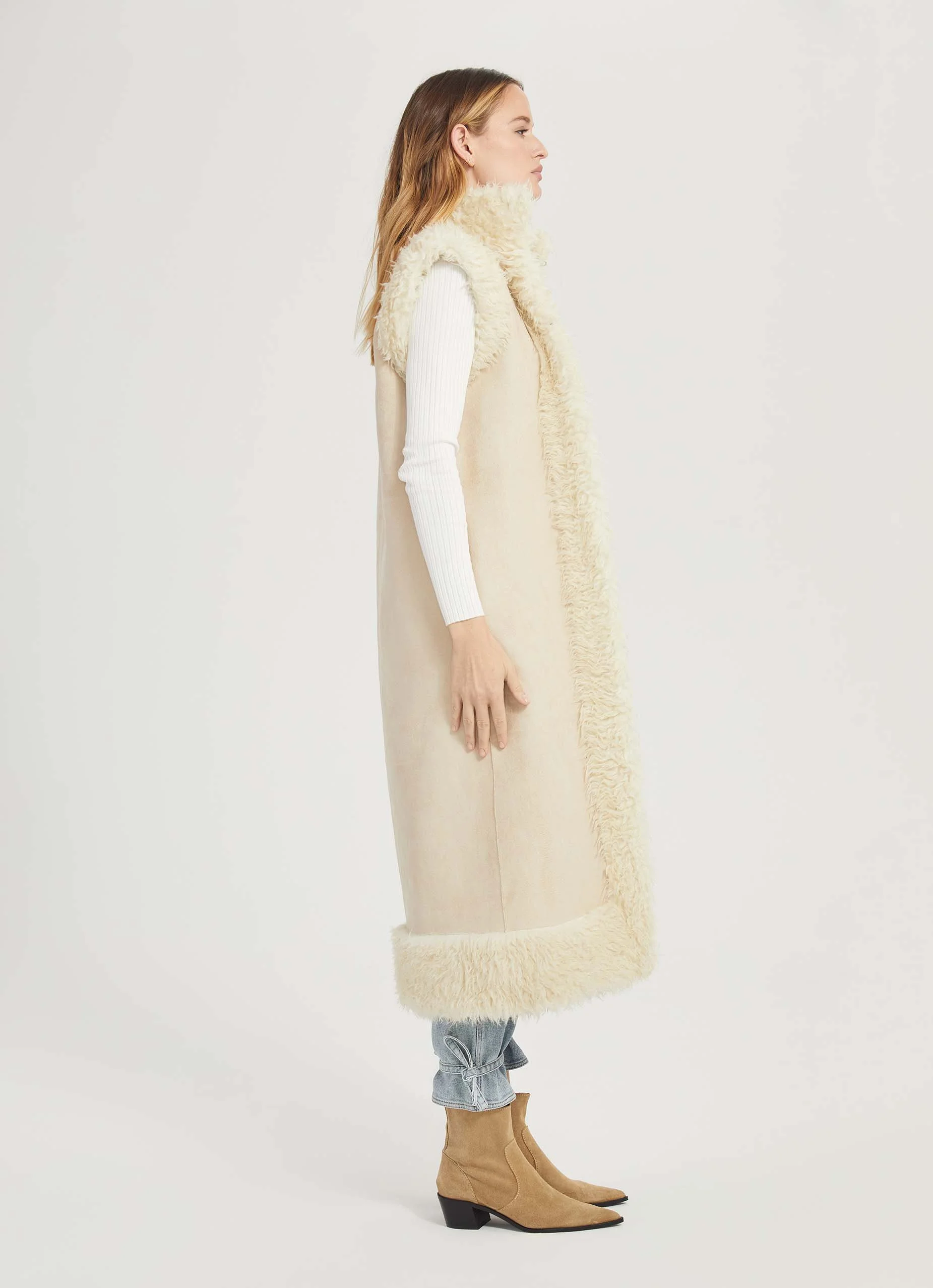 SWEJ001115_ReversibleFauxShearlingLongVest_Ivory_02.jpg