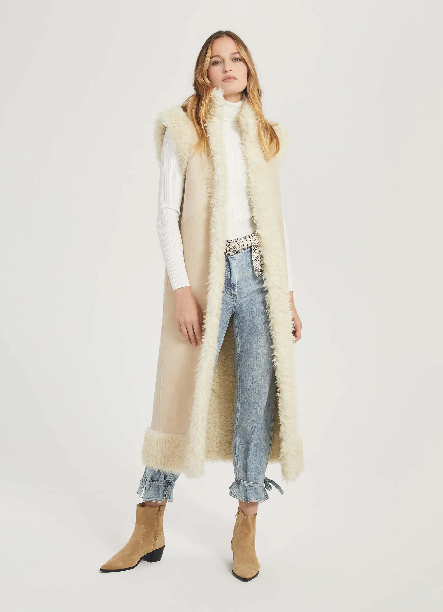 SWEJ001115_ReversibleFauxShearlingLongVest_Ivory_01.jpg