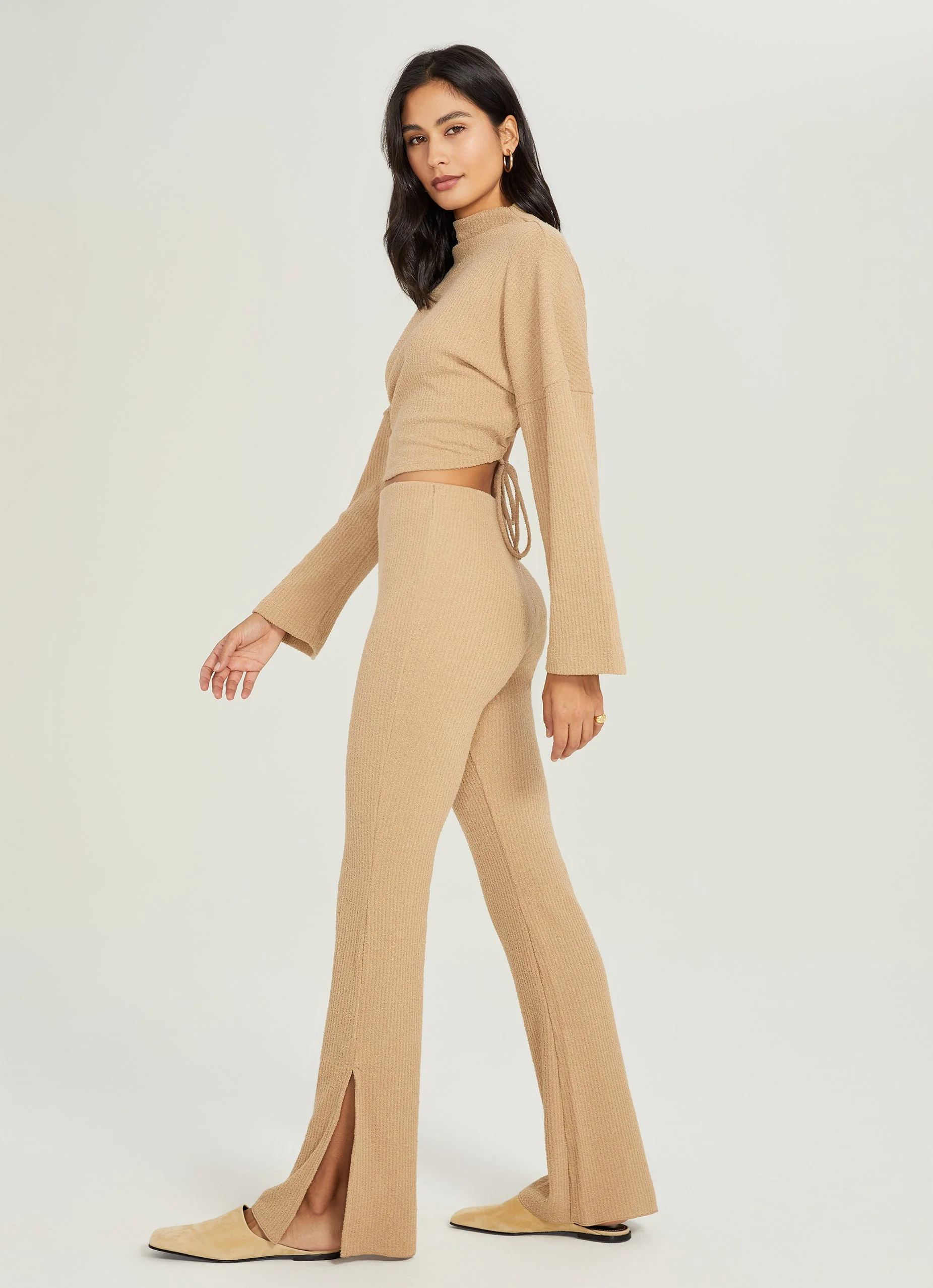 SWEP002097_RibbedTexturedFlarePantswithSlits_Camel_01.jpg
