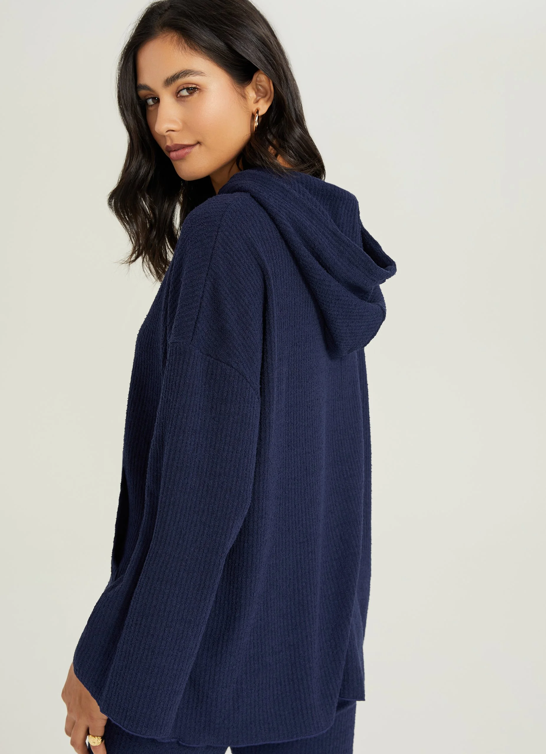 SWET002114_RibbedTexturedHoodie_Navy_03.jpg