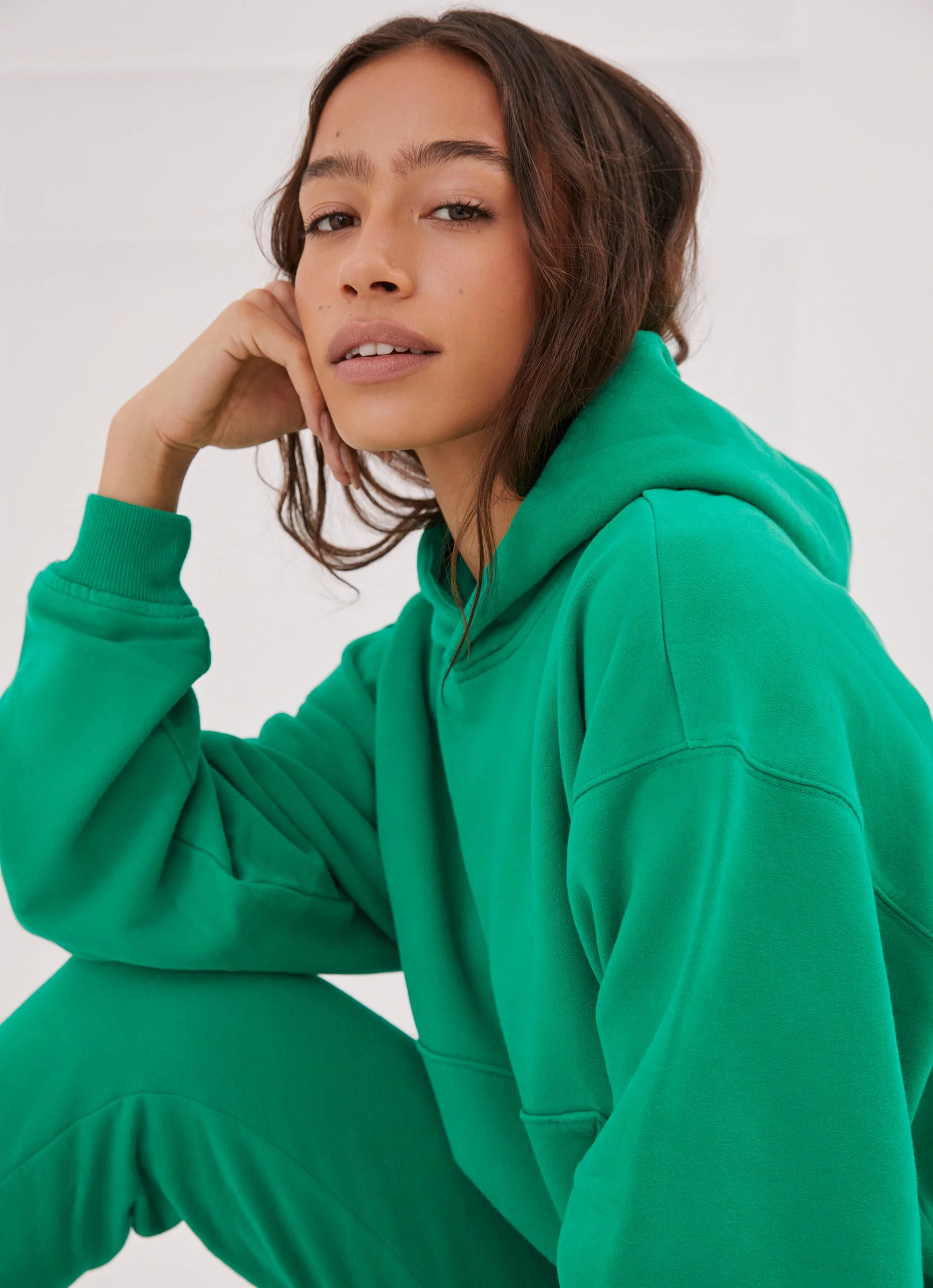 SWET003107_ClassicHoodie_KellyGreen_03.jpg