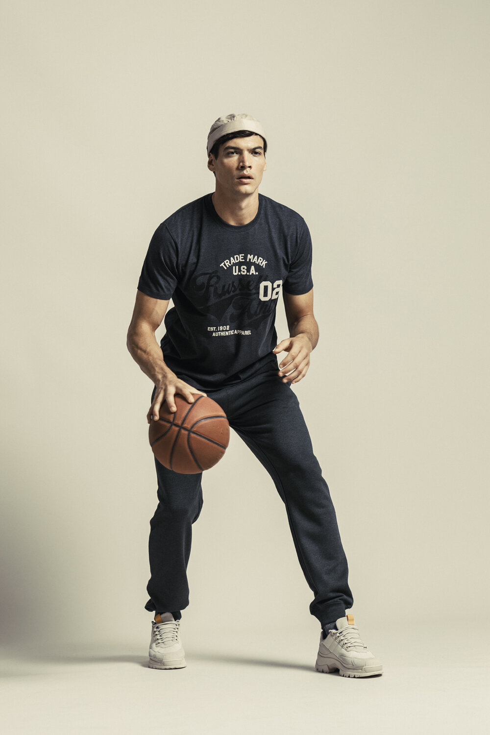 RUSSELL ATHLETIC AW20_STUDIO10.jpg