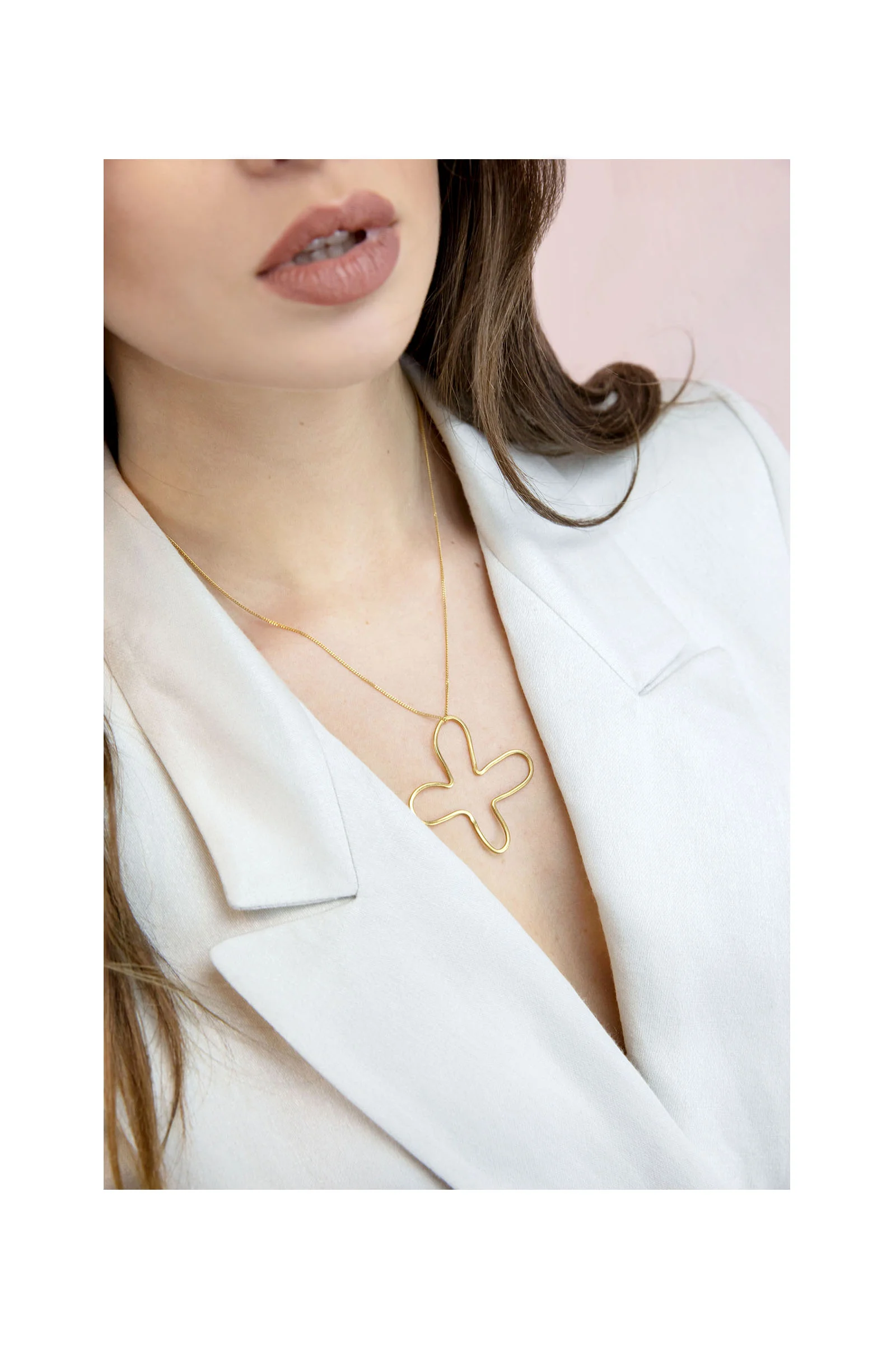 Necklace Cruz 3.jpg