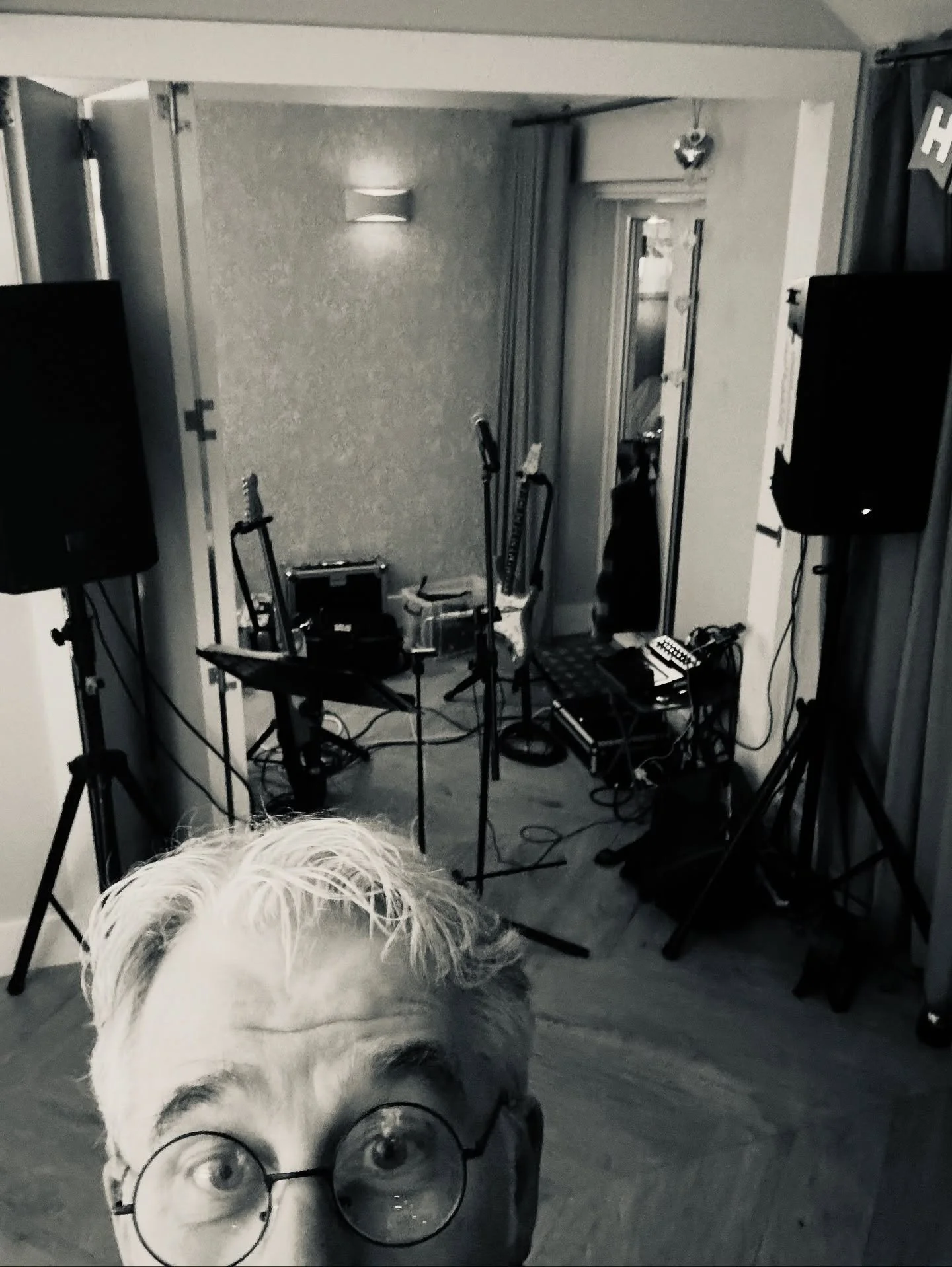 In a cosy corner for Jill&rsquo;s 60th. Expect some 80&rsquo;s I reckon&hellip;
#thesupremecollective 
#corporatebanduk 
#weddingsingers #partyentertainment #entertainmentagents #entertainmentagency #weddingentertainment #corporateentertainment #wedd