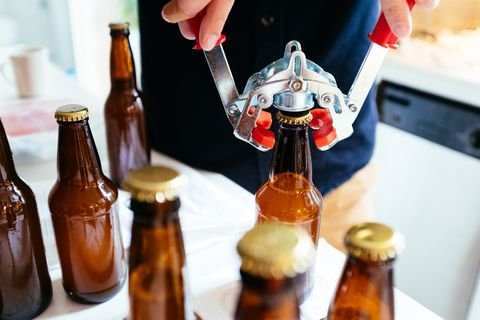 beer-capping-machine.jpg