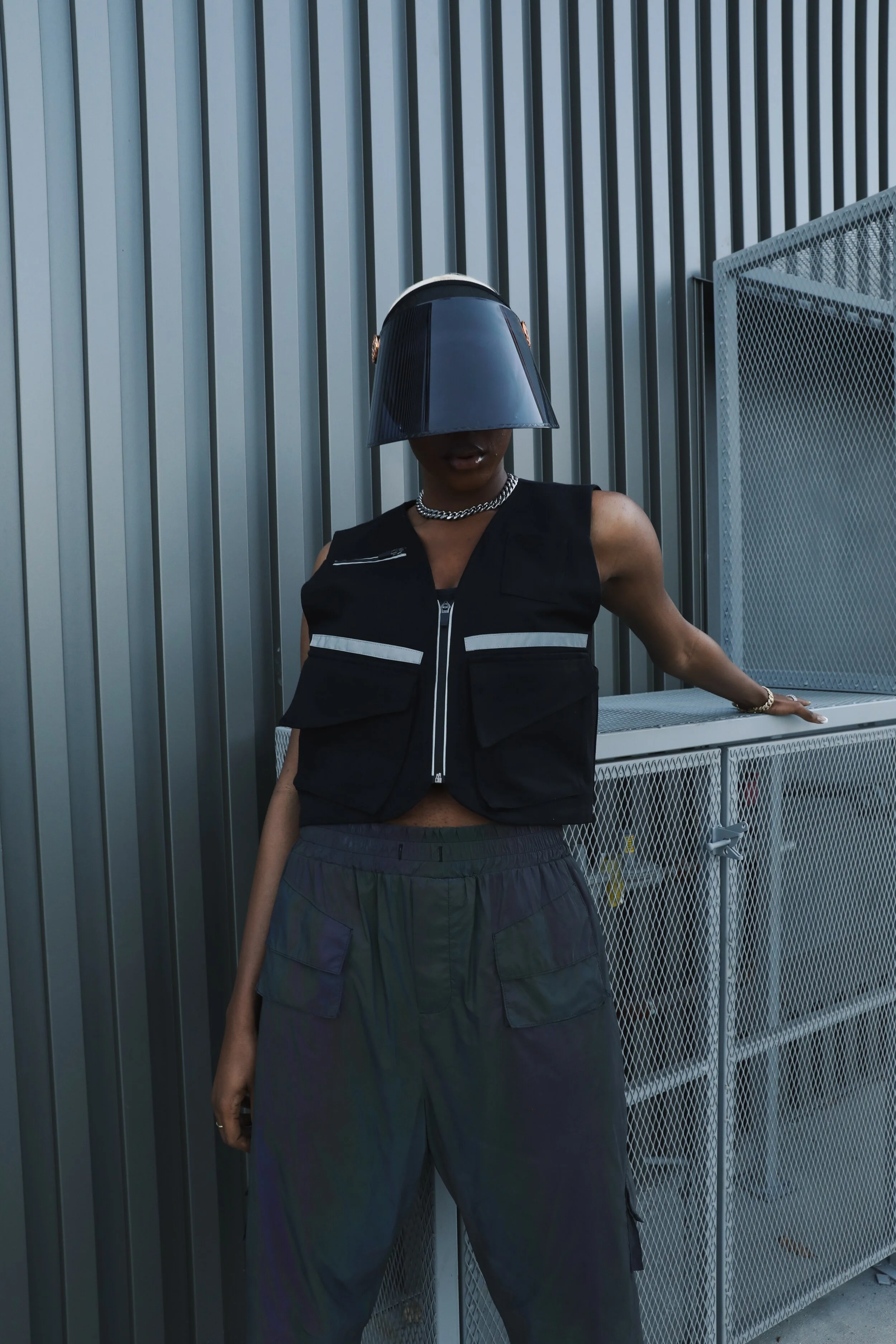 OJI ROYALE LOOK 3A.JPG