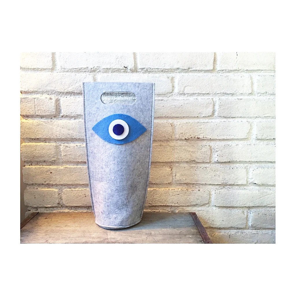I SEE YOU felt bottle bag