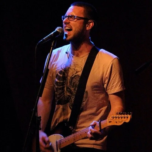 In case you were wondering, Andy now has complete use of both arms.