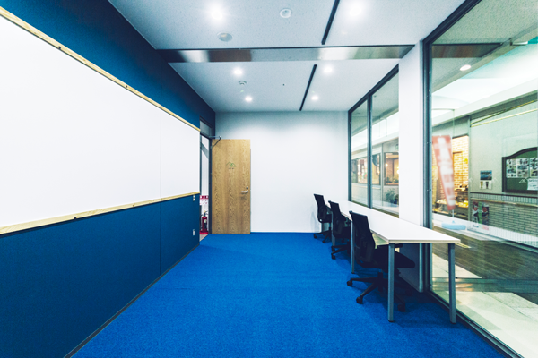 81_Officespace_49A9799_re_s.png