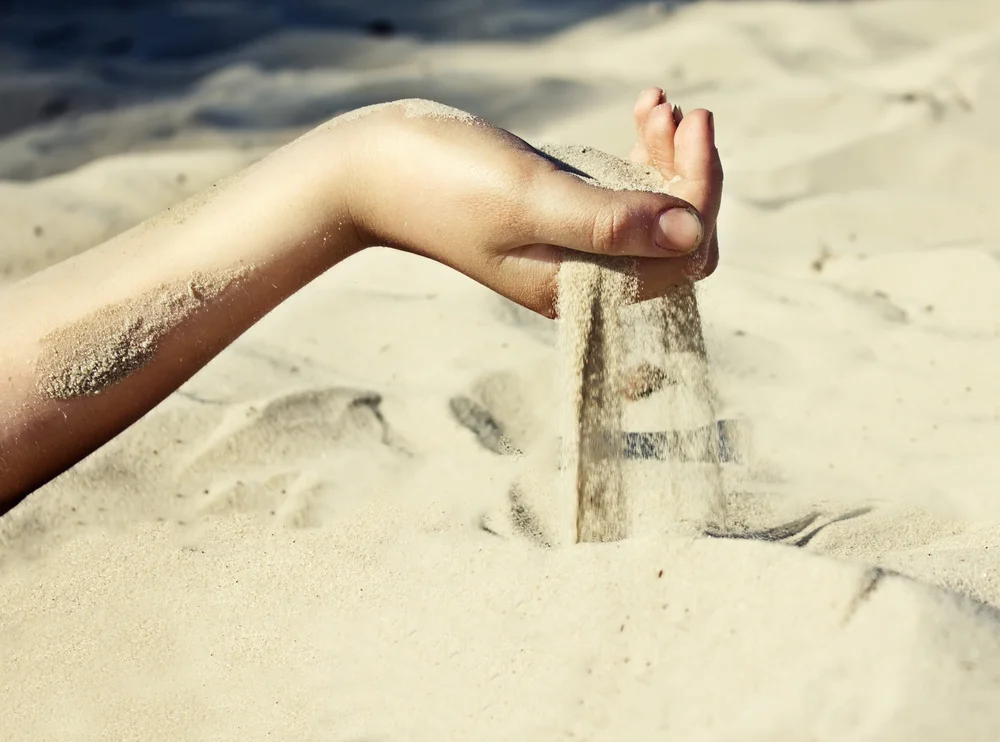 holding sands.jpg