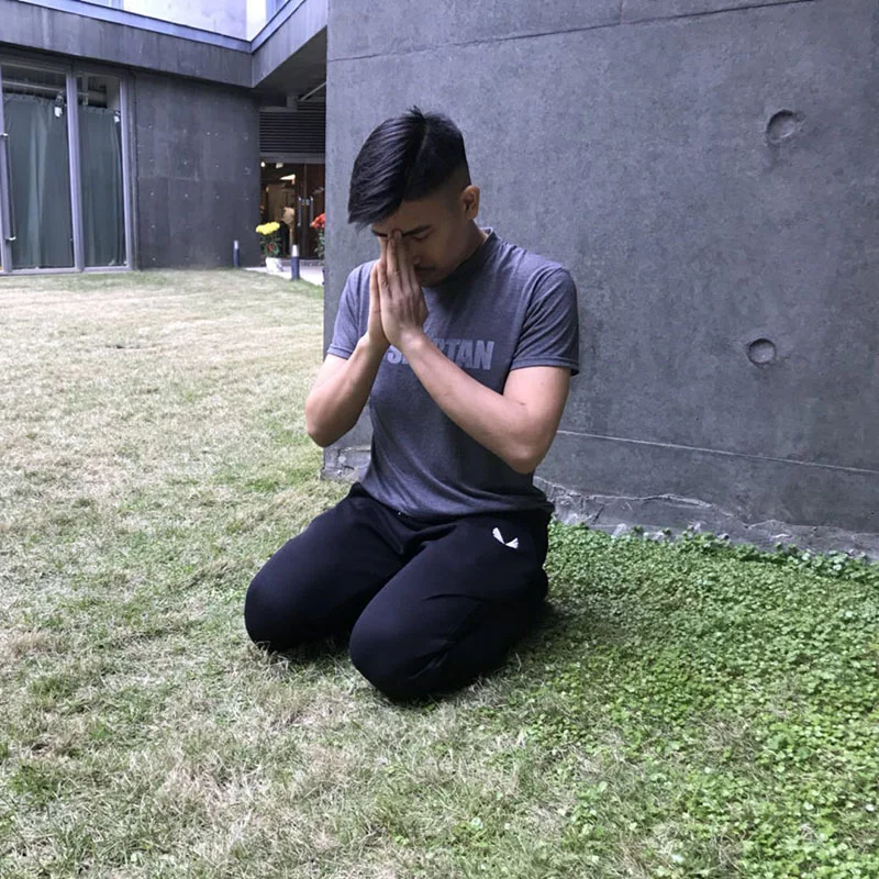 要懂的瑜伽梵文 (1) : Namaste的意思