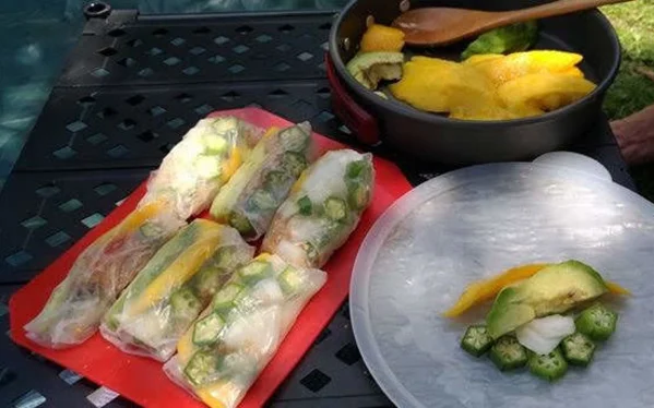vegan-recipe-okra-avocado-mango-roll-1.jpg
