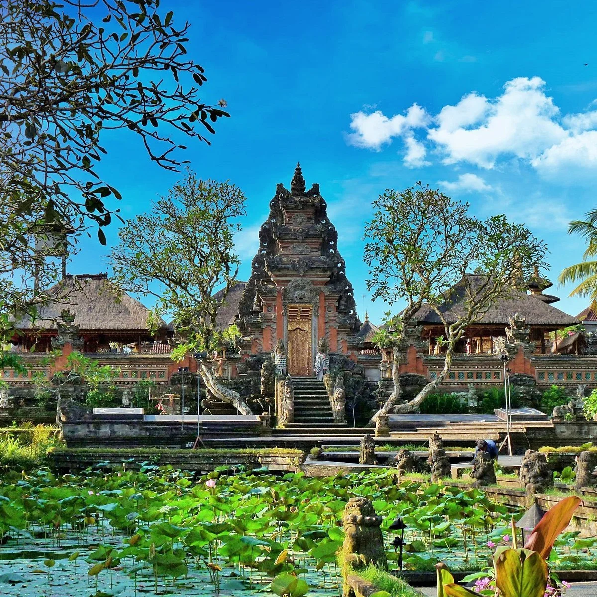 saraswati-temple-in-ubud.jpg