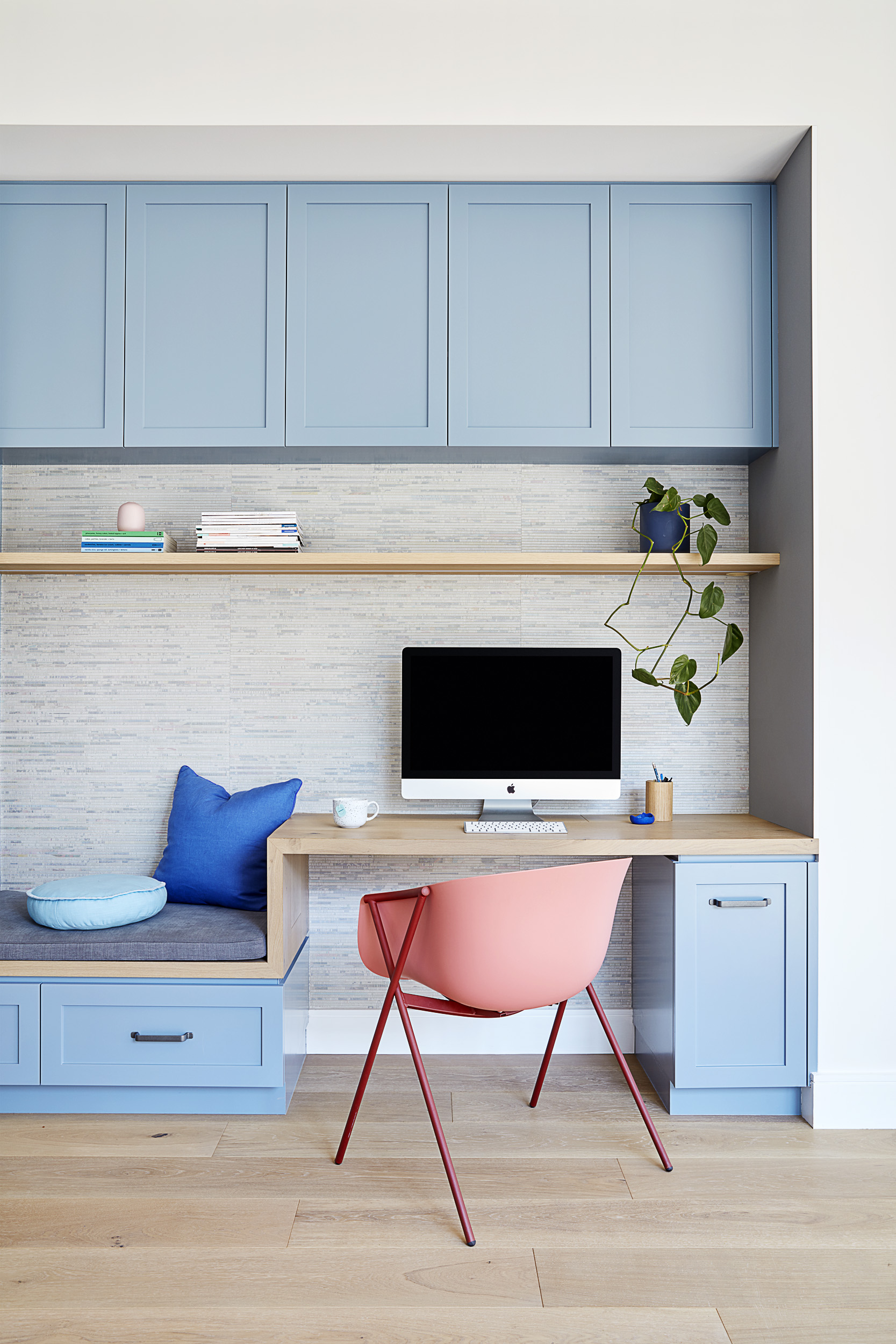 It is a house that will evolve as the family grows, with separated living, parents and kid’s spaces.