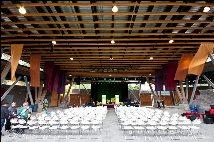 rmow_seating_015.jpg