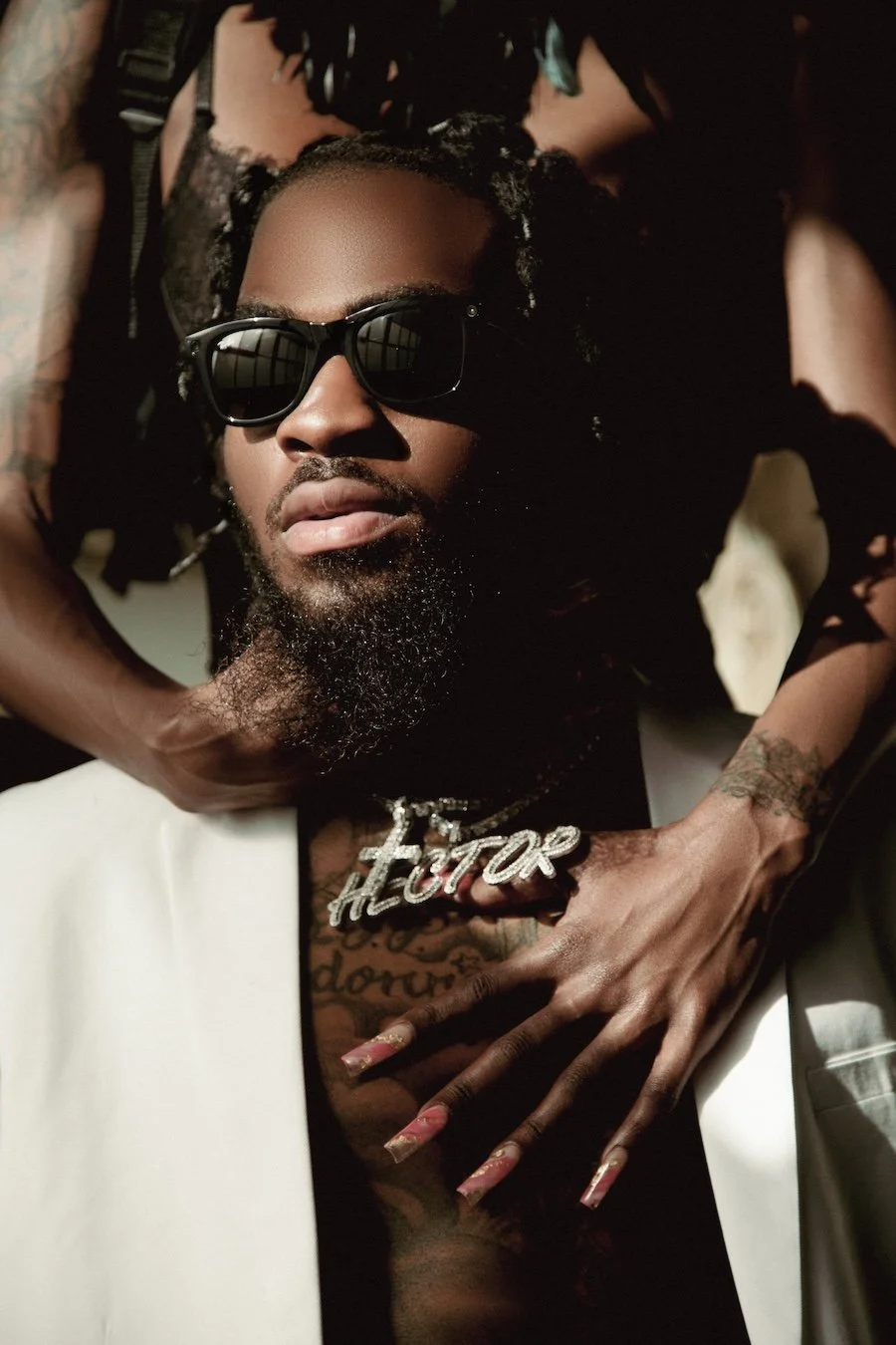 Twin Hector Brings Back Smooth Crooning With His Latest Single "I Like It"