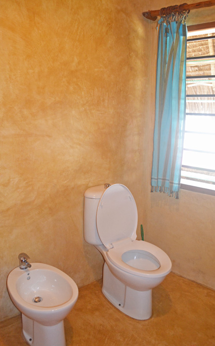 Cottage-Bathroom-2b.jpg