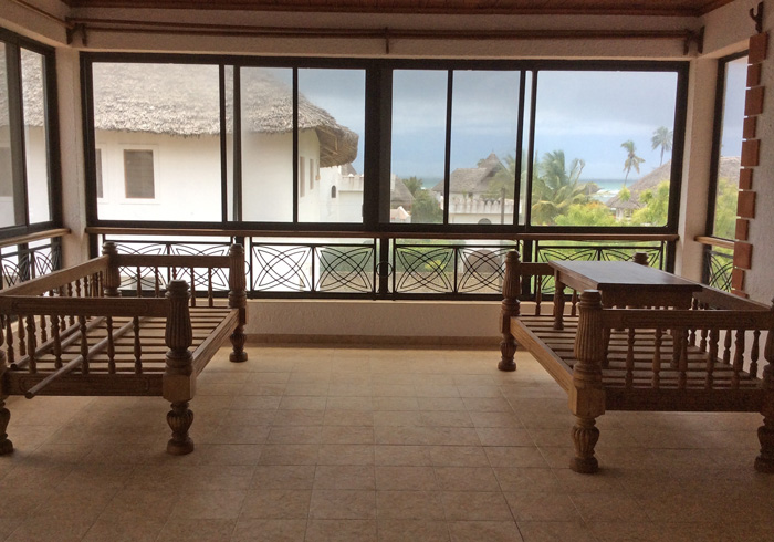 House2-sq-alcove.jpg