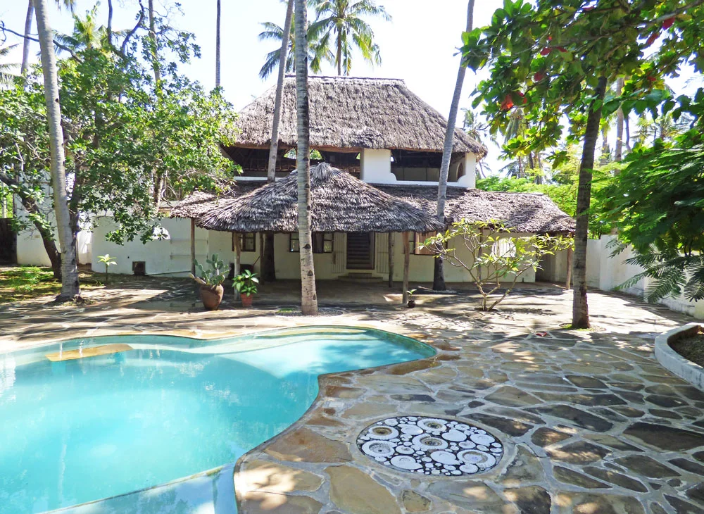 ndege-poolhouse.jpg
