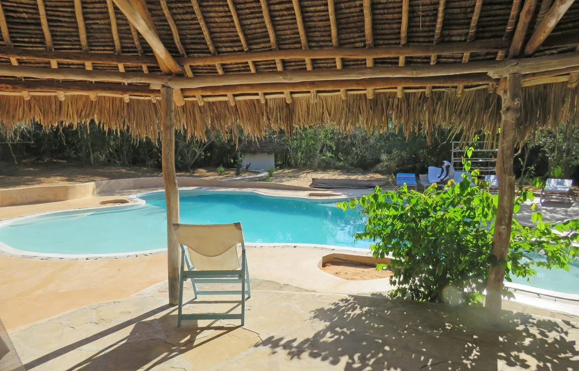 Shuma-housetopool.jpg