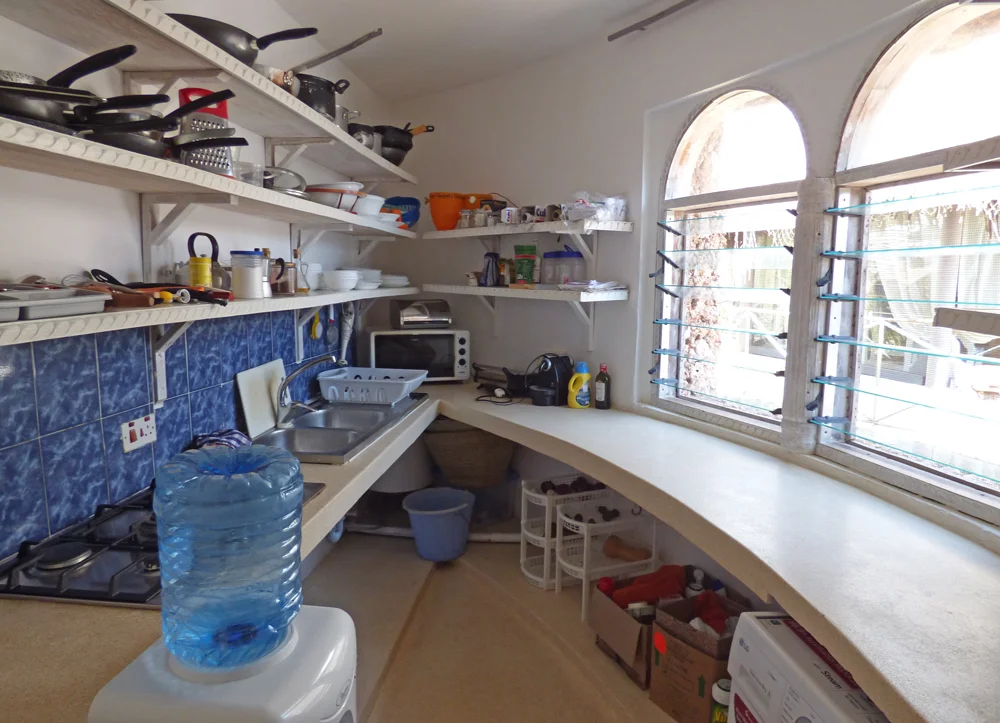 NVFT01-kitchen.jpg