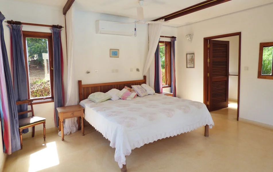 VPR03-Bed2.jpg