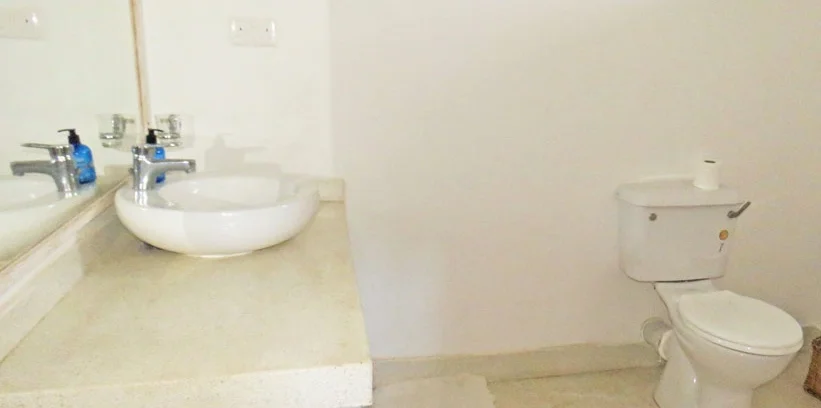 Kabi-bathroom.jpg