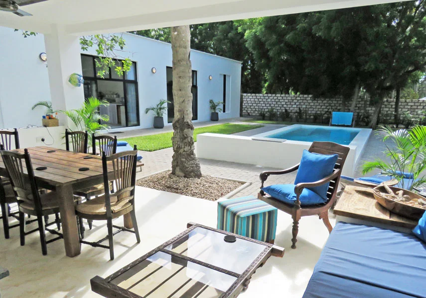 ML-poolhouse-out.jpg