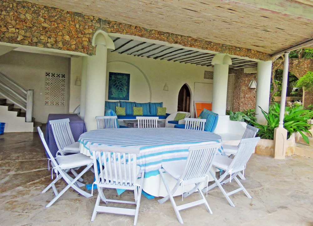 Baraka-outside-dining.jpg