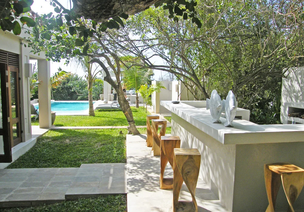 Bar-pool.jpg