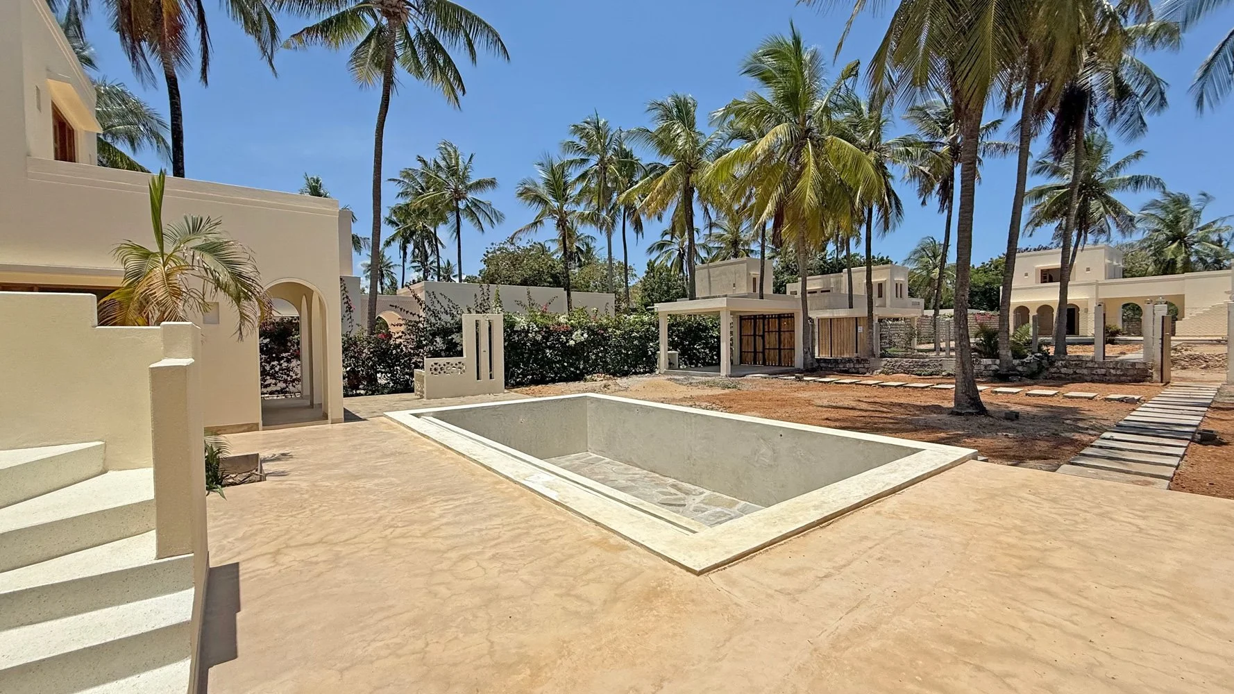 MFSA02-pool-to-garden.jpg