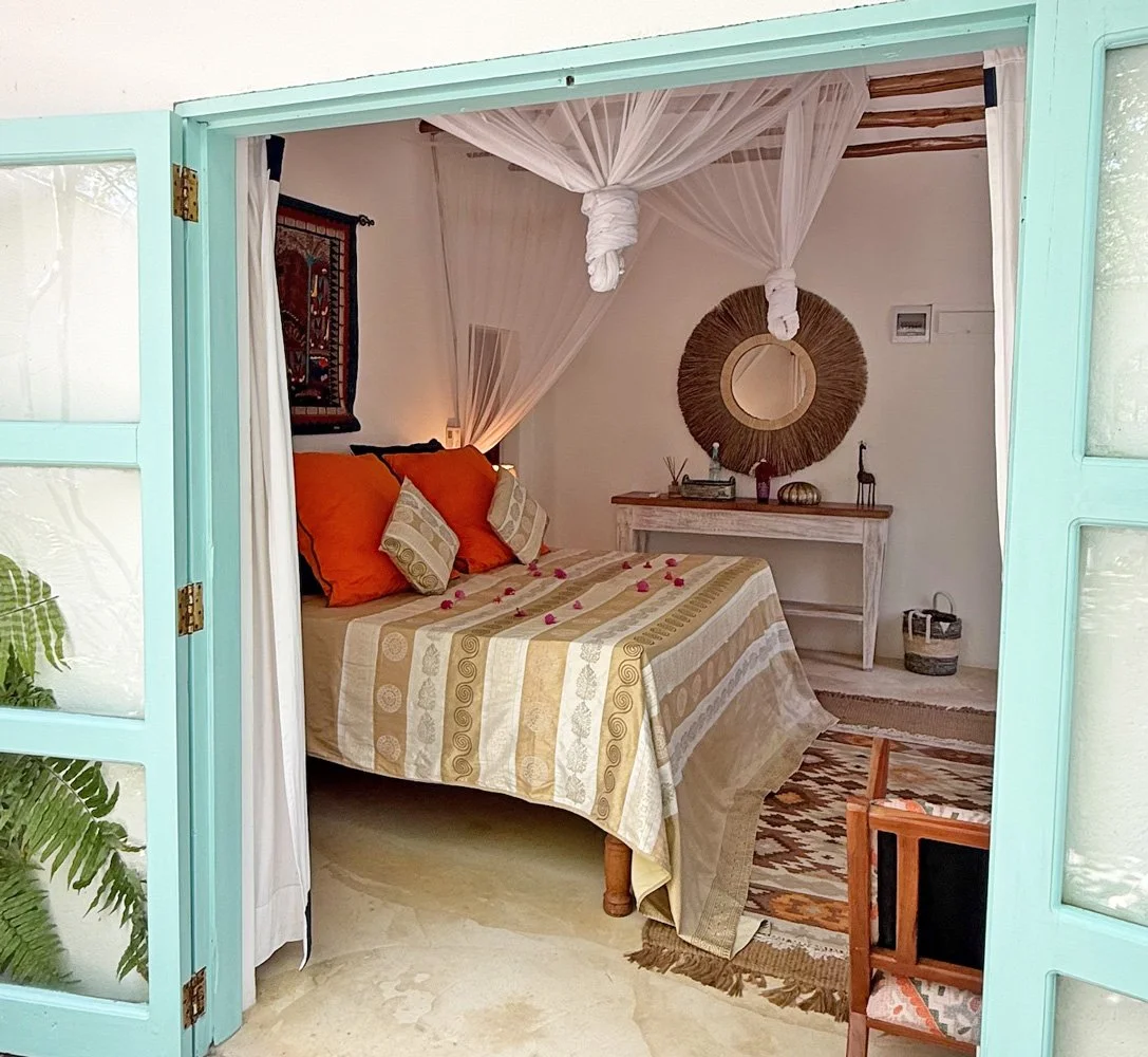 Kas-cottage-in-bed.jpg