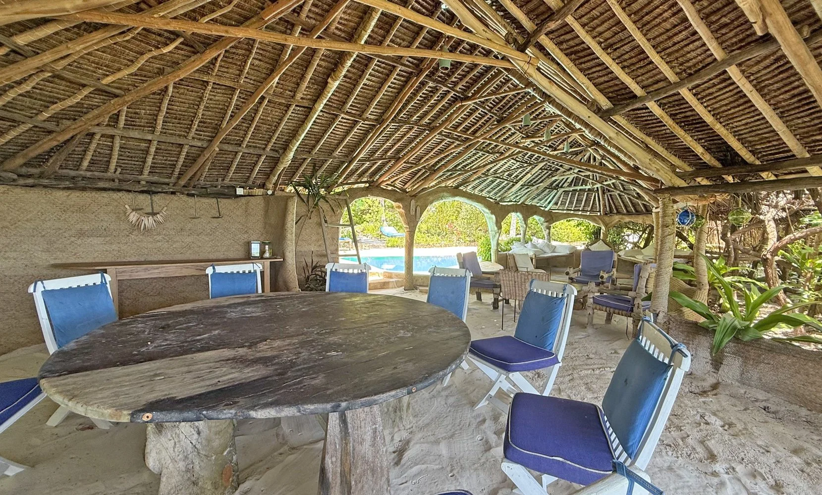 KH-poolhouse-dining.jpg