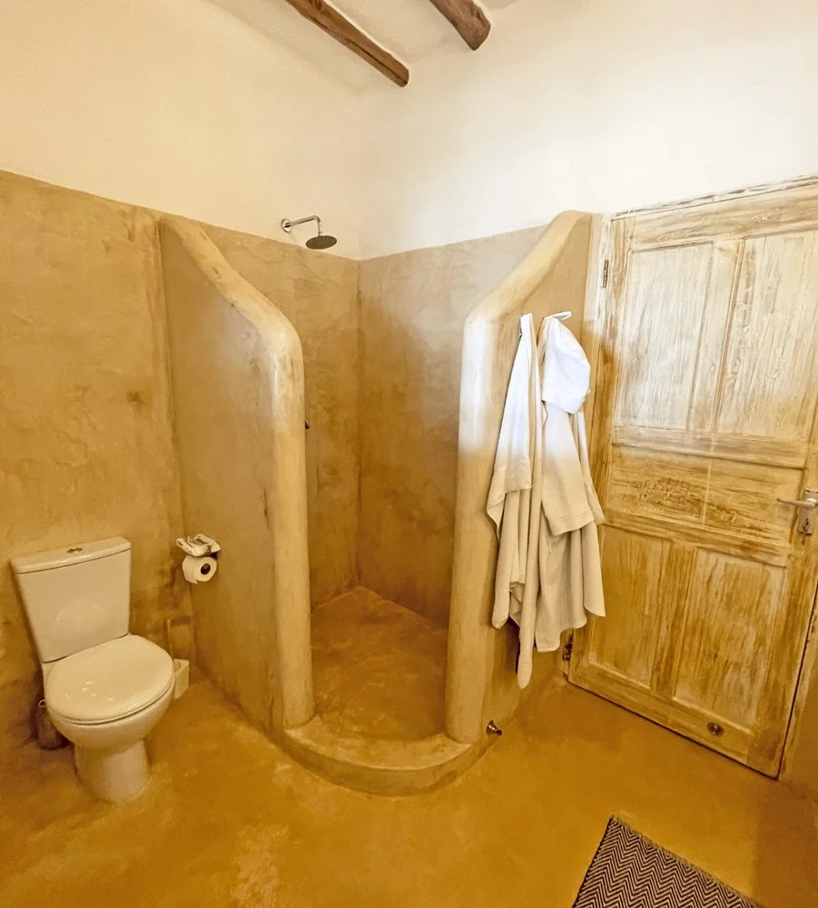 NVP10-bath1-shower.jpg