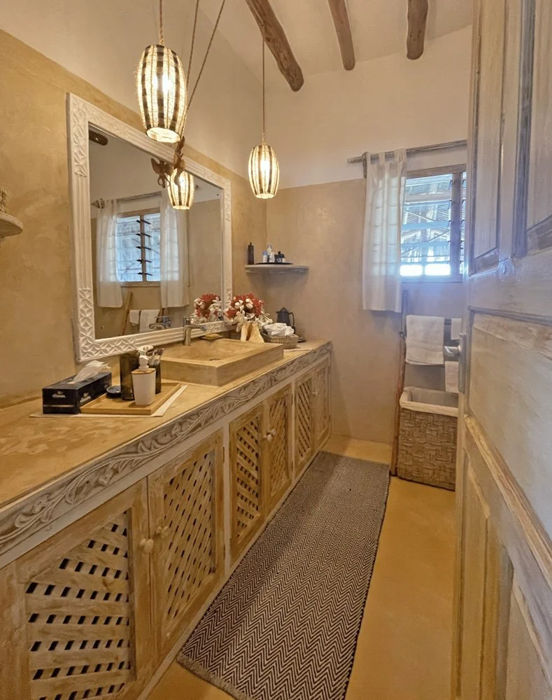 NVP10-bath1.jpg