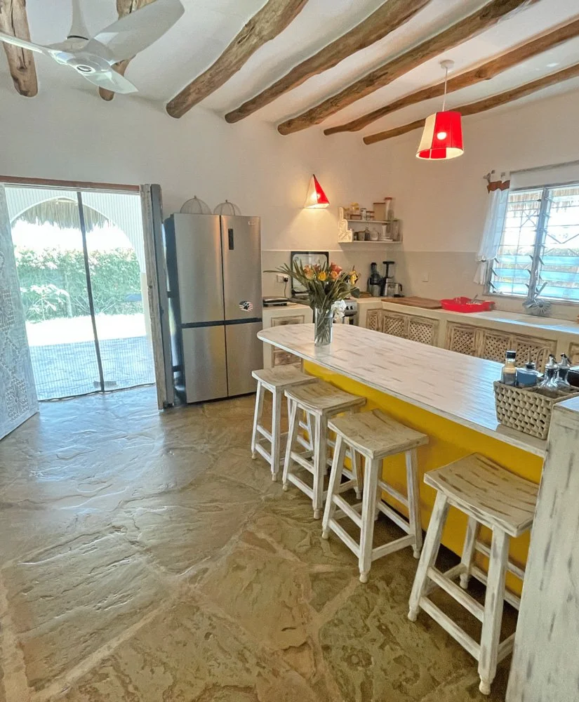 NVP10-kitchen-outside.jpg