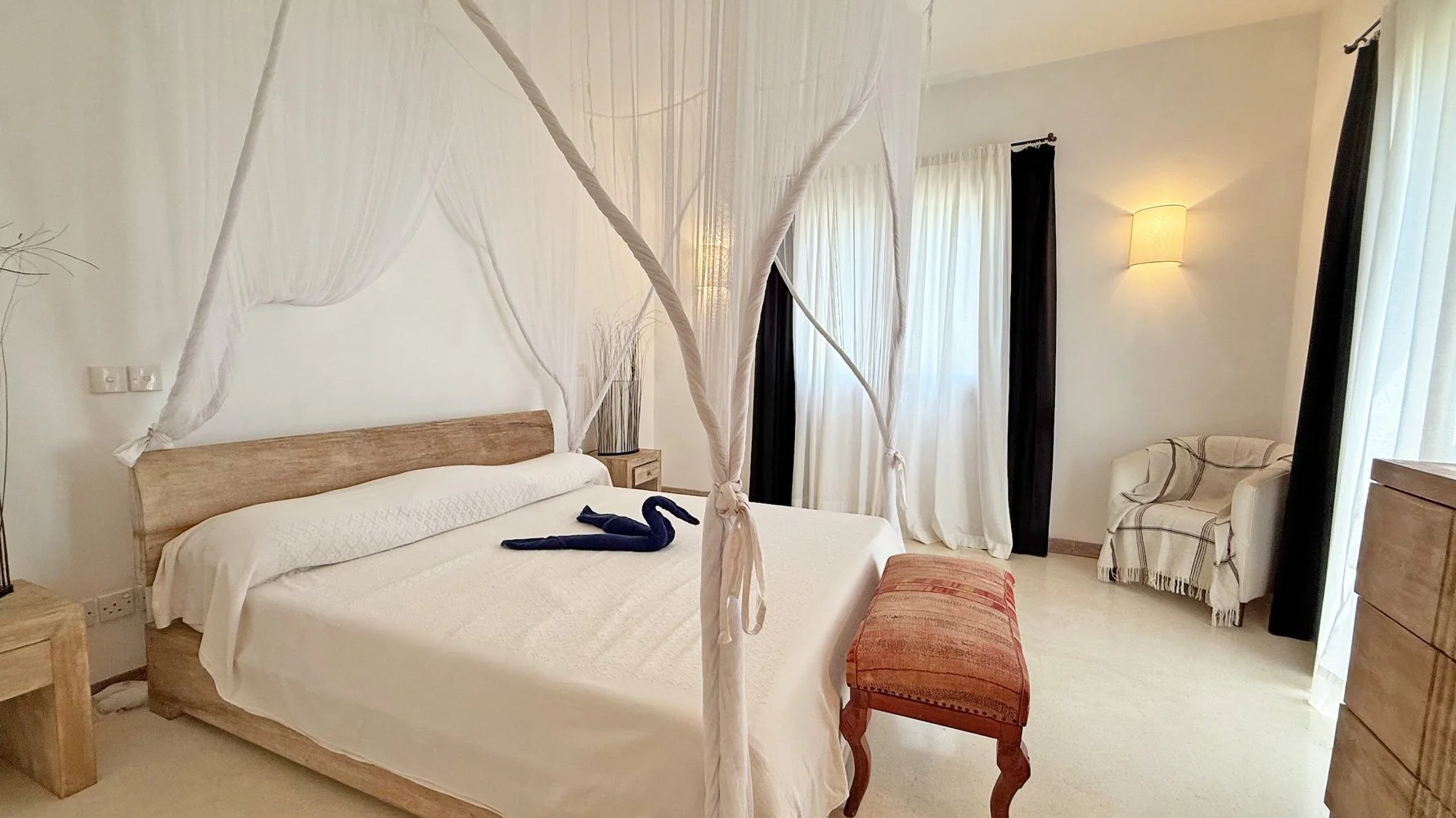 BAMC02-bed2.jpg