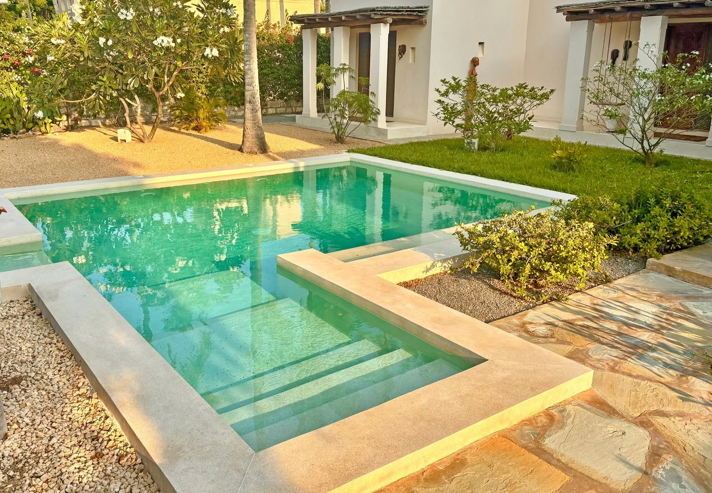 MFCV03-pool-garden.jpg