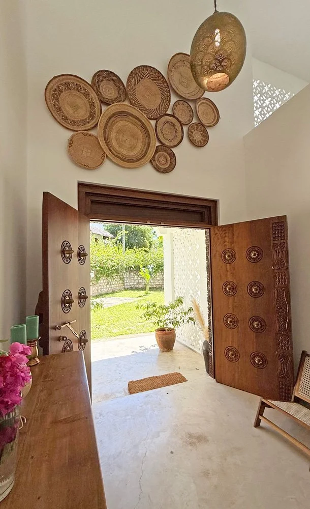 MFDJ04-entrance-out.jpg