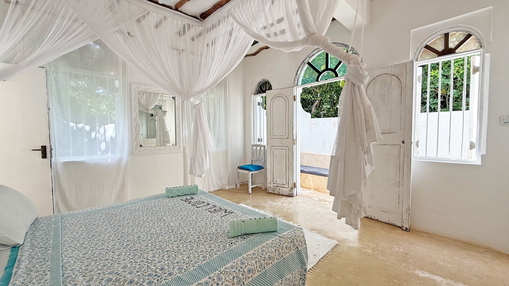 Bao-bed1c.jpg