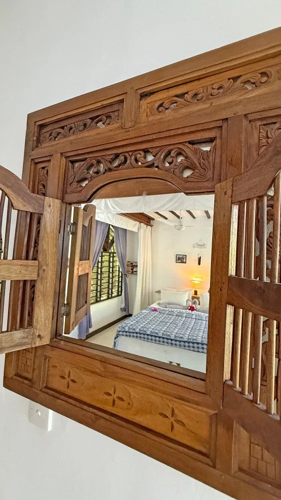 WH-mirror.jpg