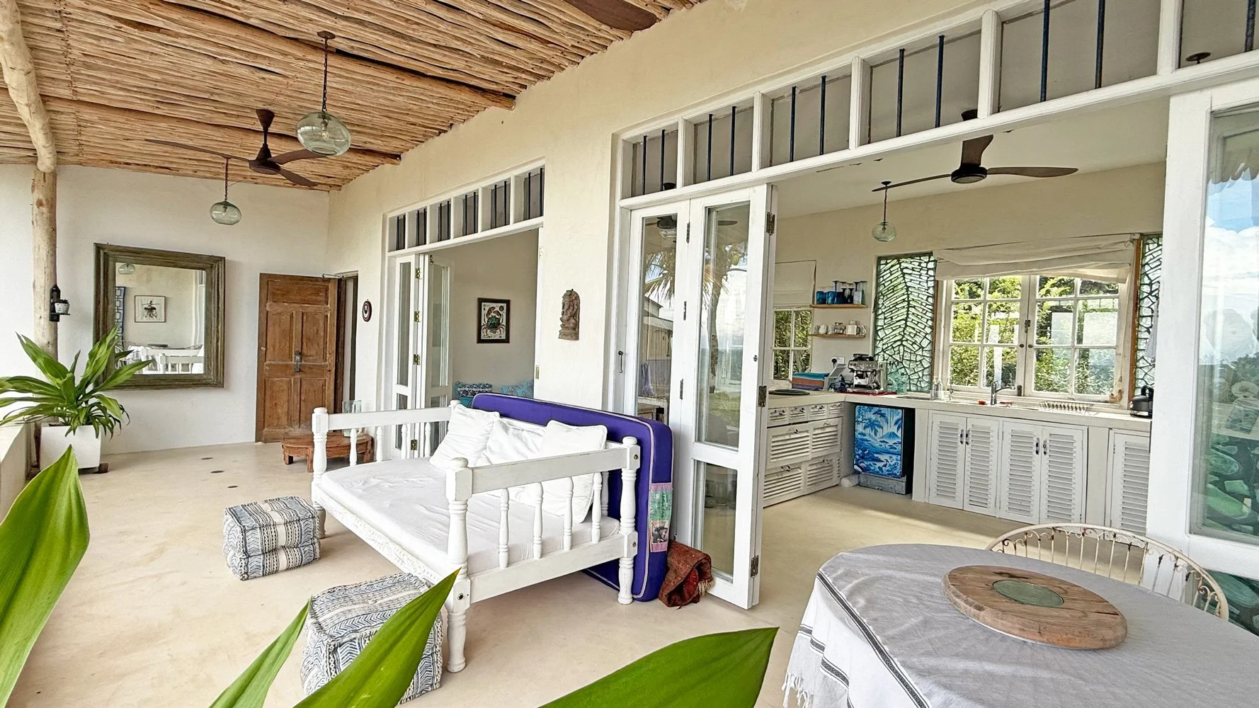 CR-app-terrace-in.jpg