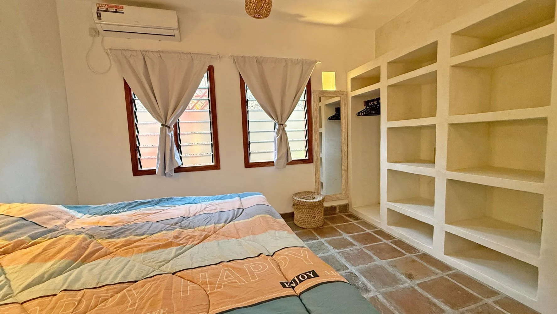 VBP04-cott-bed1.jpg