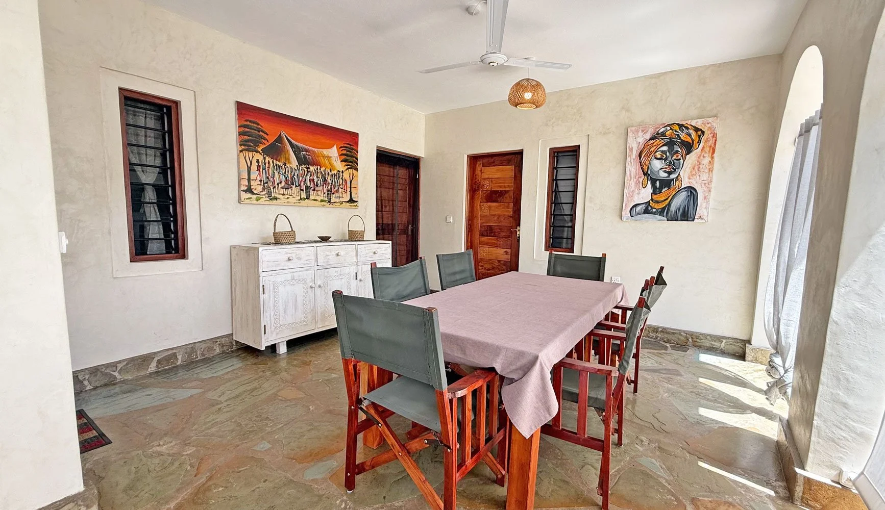 VBP04-cott-dining.jpg