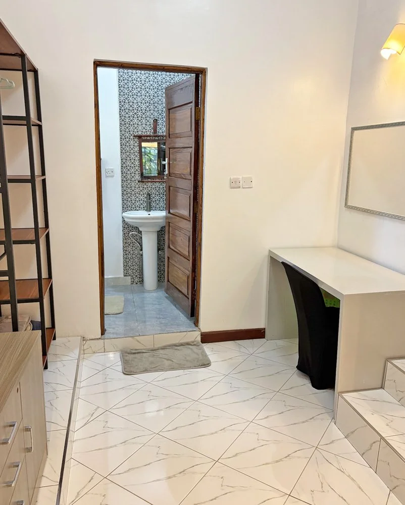 MALR02-corridor.jpg