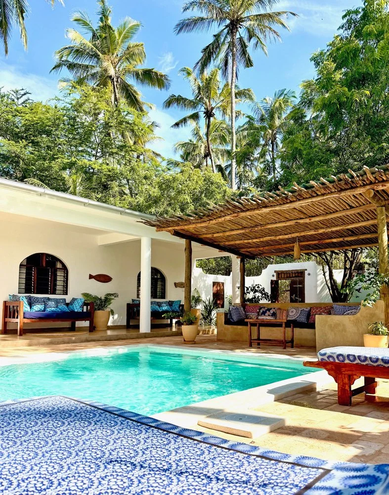 SV-pool-house-sky.jpg