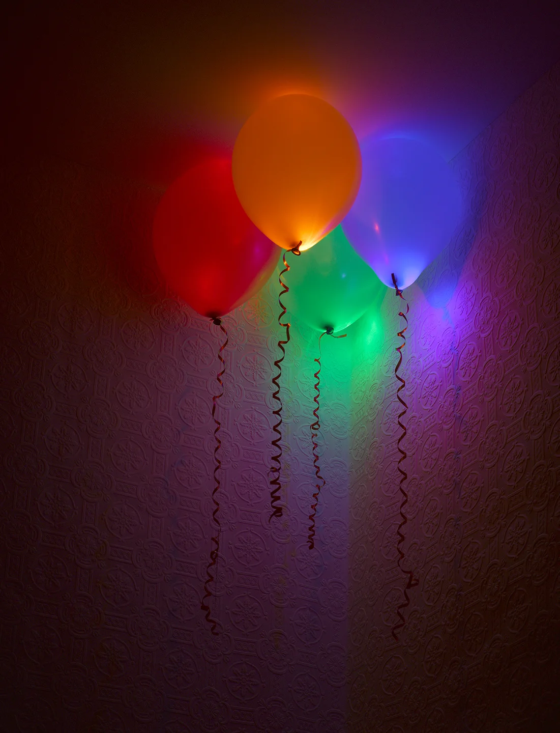 lightup balloons 4760 1 cropped for port.jpg