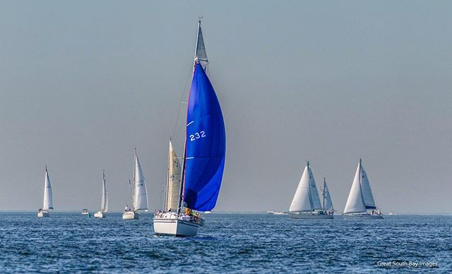 Mayors Cup Charity Regatta captured by @greatsouthbayimages #sbccracing #sbccsail #sailgreatsouthbay #longislandsailing #greatsouthbay #sailgrammers #cruisingoutpost