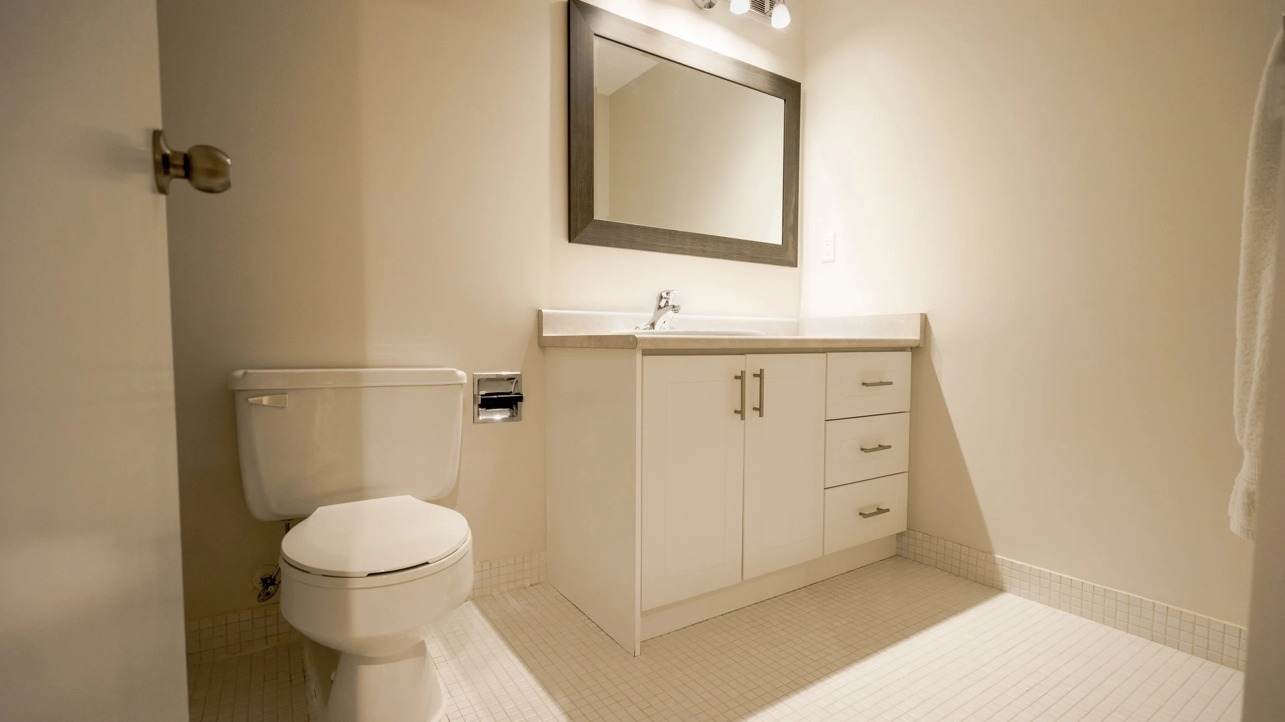20 - Washroom - Ling-32.jpg