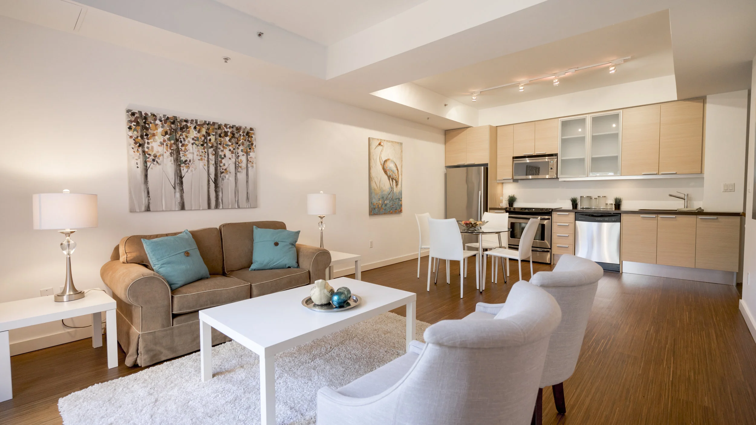 #7 - Living : Dining - Dovercourt-44.jpg